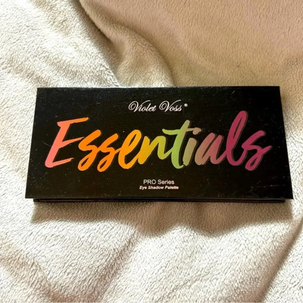 Violet Voss Cosmetics Essentials Eye Shadow Palette-NWOB